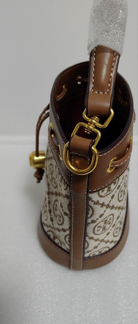 椿様。美品 TORY BURCH ショルダーバッグ Tモノグラム ジャガード