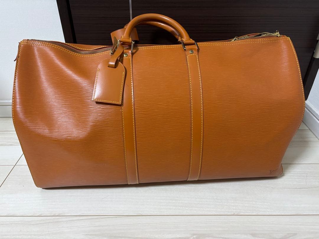 ルイヴィトン　Louis Vuitton エピレザー　ブラウン