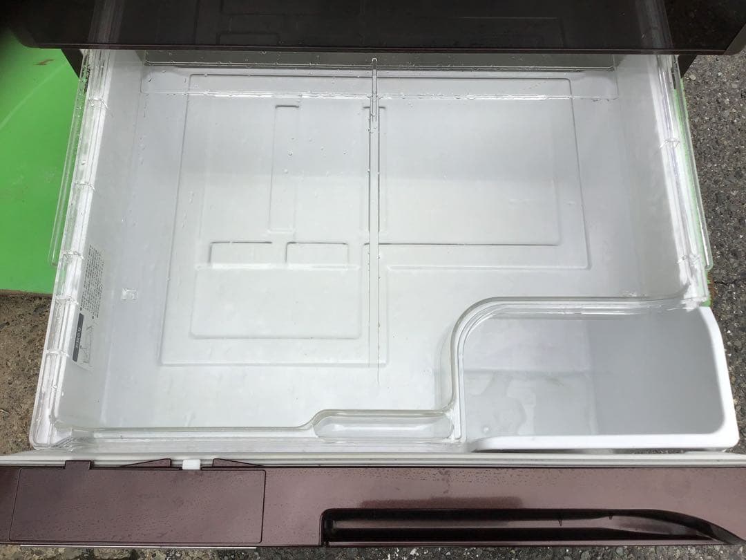 HITACHI 6ドア 冷凍冷蔵庫 ブラウン565ℓ ※直接引渡しのみ