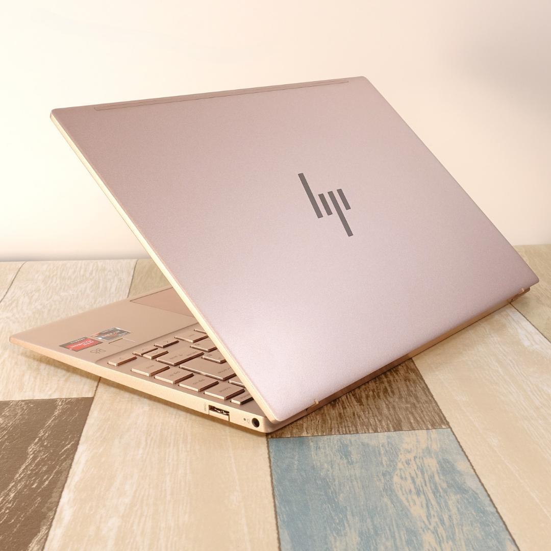 極美品の２０２３年製✨✨６コア１２スレッドのＲｙｚｅｎ５に超高速大容量ＳＳＤ搭載