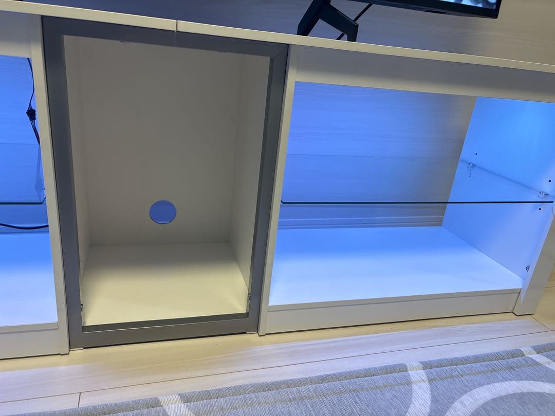 ホワイトテレビ台 LED照明付き 鏡面