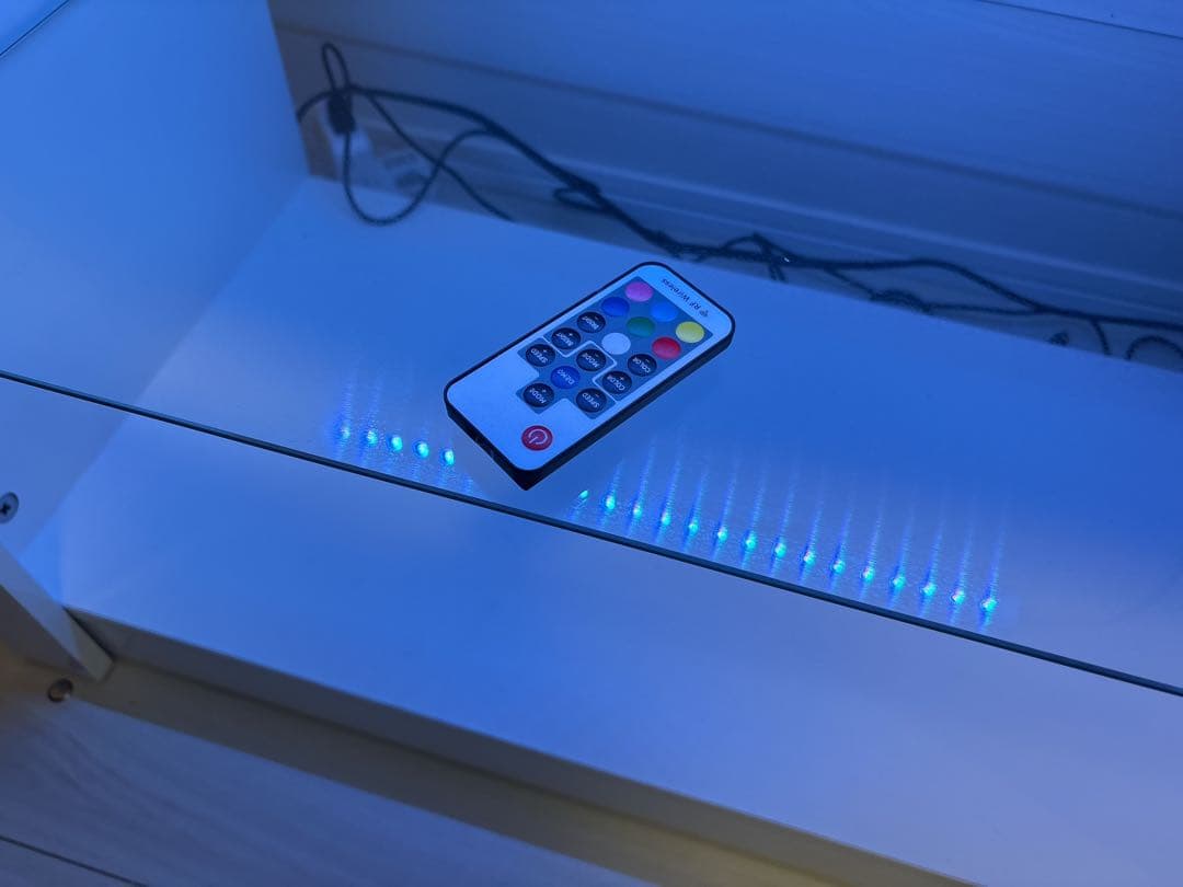 ホワイトテレビ台 LED照明付き 鏡面