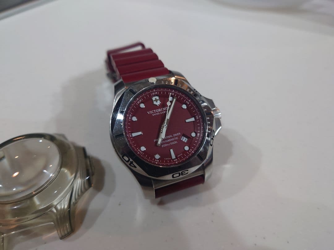 Victorinox ビクトリノックス　時計　プロフェッショナルダイバー　赤