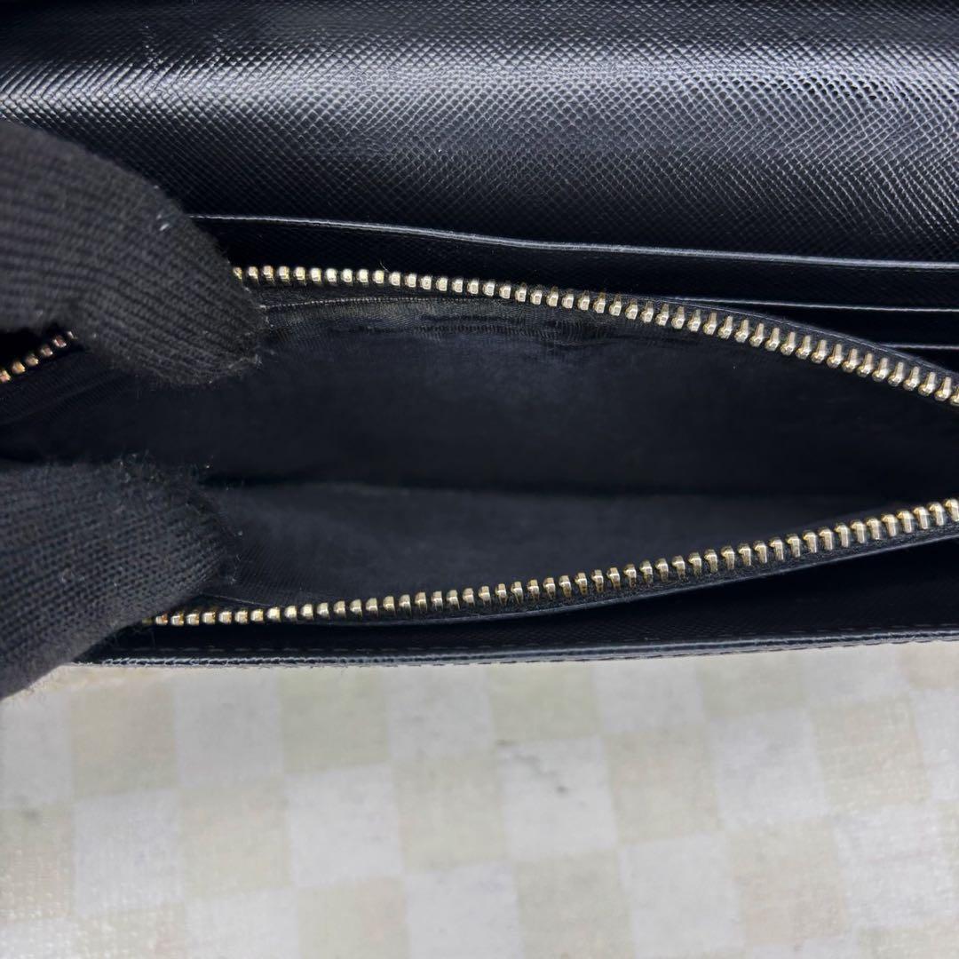 極美品　PRADA プラダ　長財布　二つ折り　M86