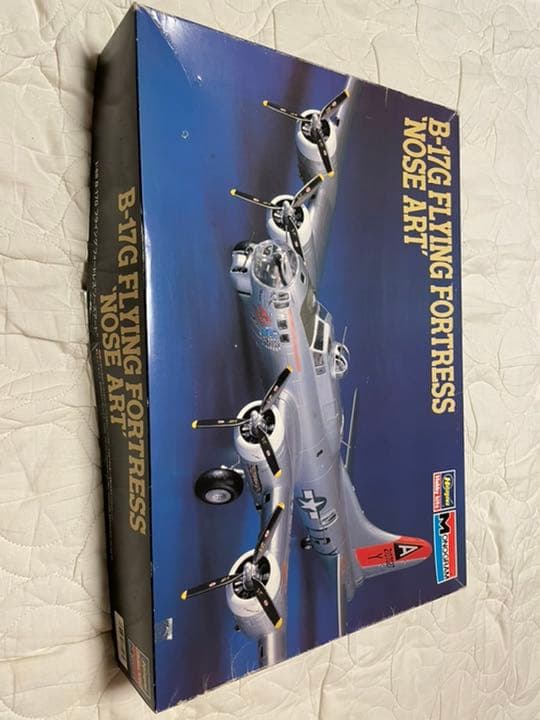 Ｂ１７Ｇフライングフォートレス　模型４８分の１