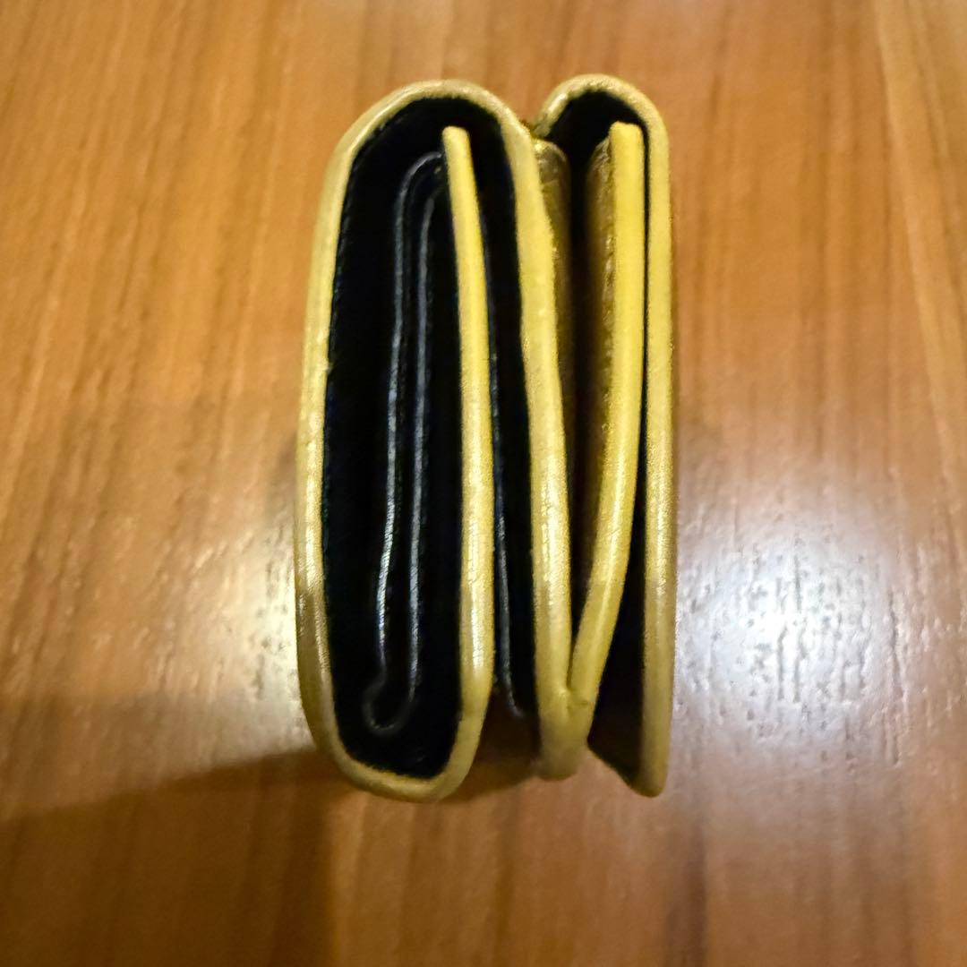 BALENCIAGA ゴールド三つ折り財布