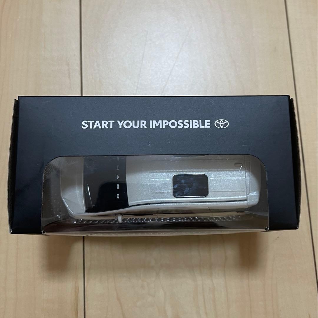 【新品未使用】新型アルファード　40系　ミニカー　ホワイト