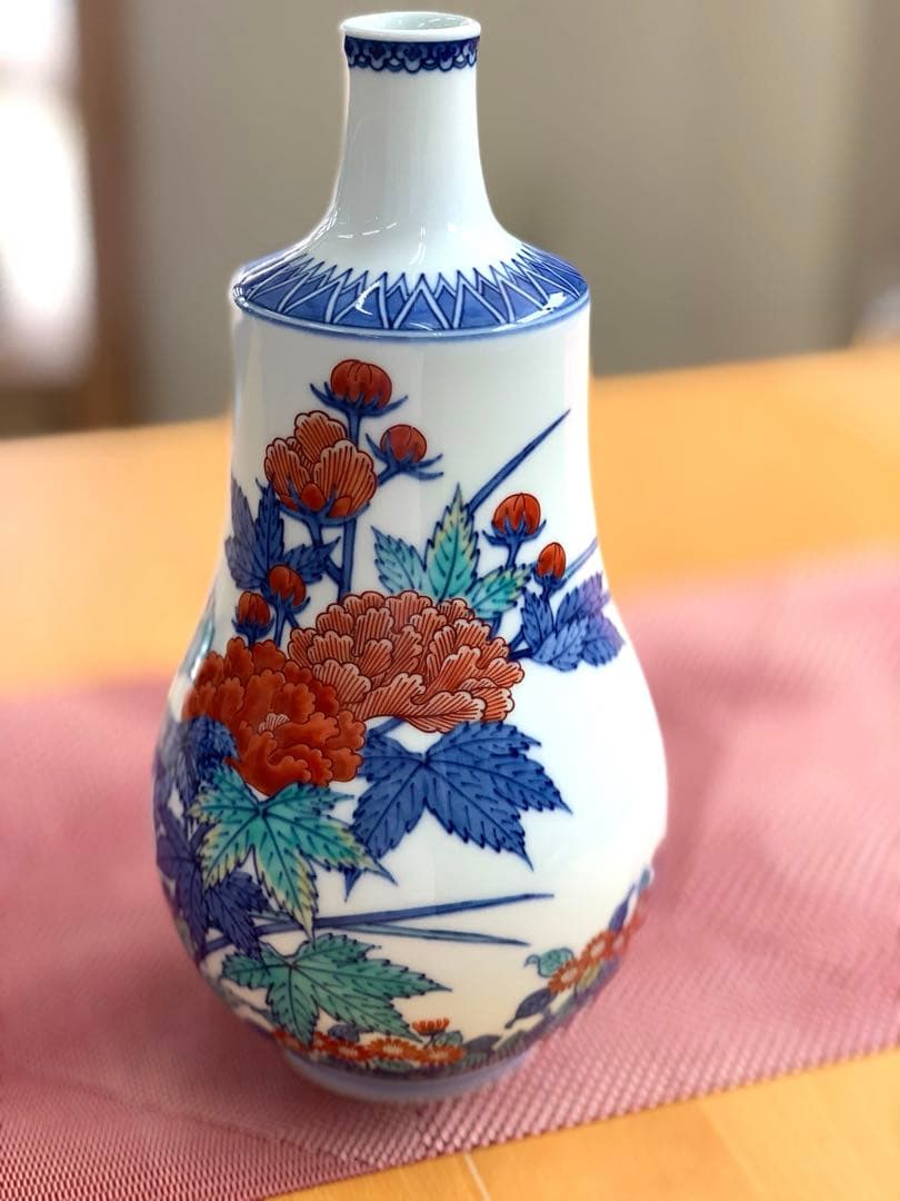 有田焼　今泉今右衛門 錦芙蓉絵　花瓶