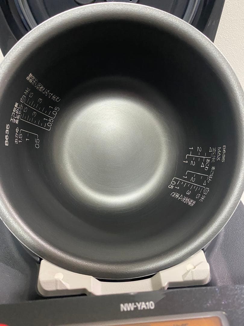 【美品】象印 極め炊き 圧力IH炊飯ジャー NW-YA10