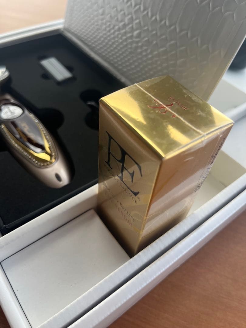 Miss Arrivo ゴーストプレミアム　美顔器