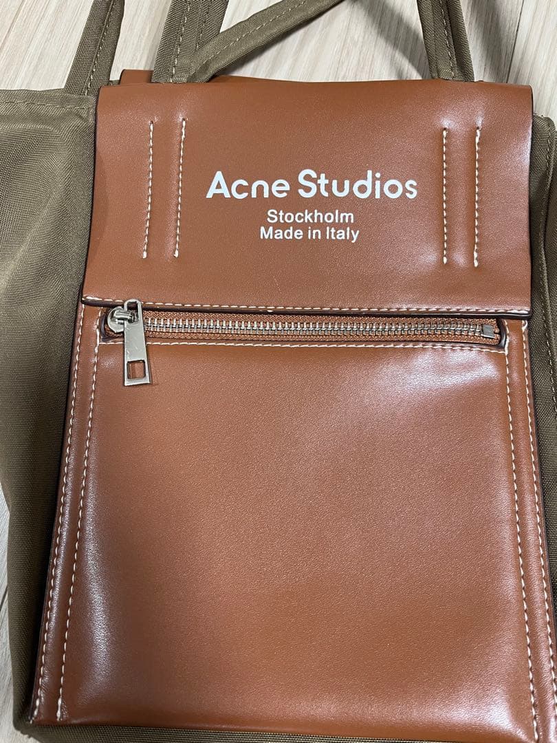 M M　Acne Studios ショルダーバッグ