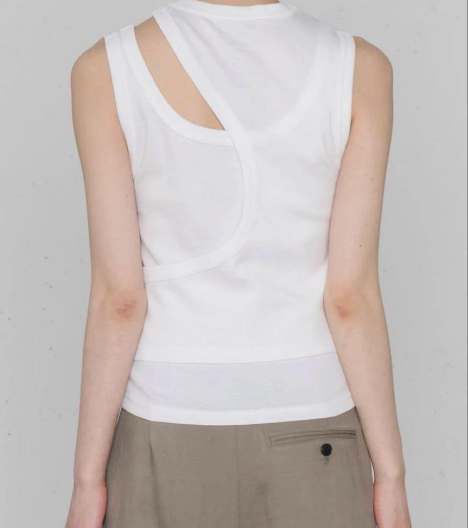 t★【新品・タグ付き】hykeハイクLAYERED TANK TOP