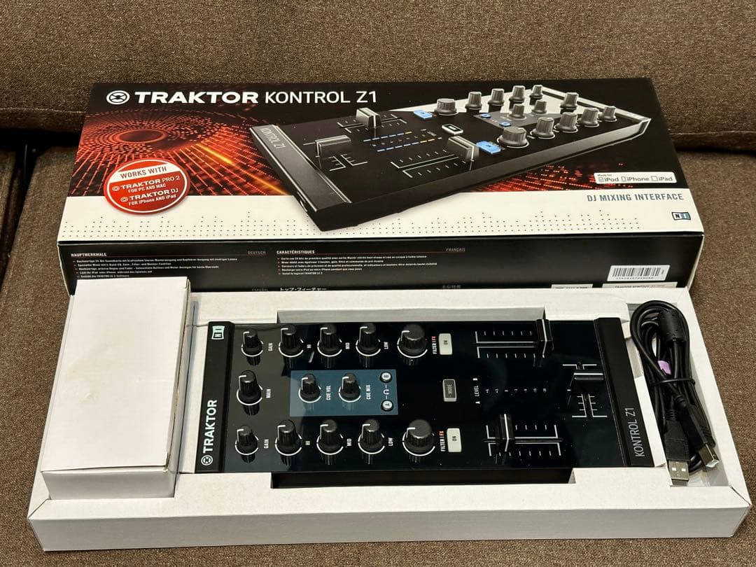 DJ機材 TRAKTOR KONTROL Z1 USB Lightning NI