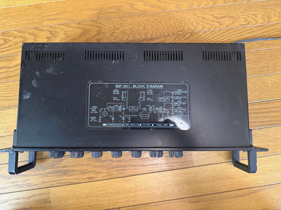 215 Roland ベースギタープリアンプ SIP-301