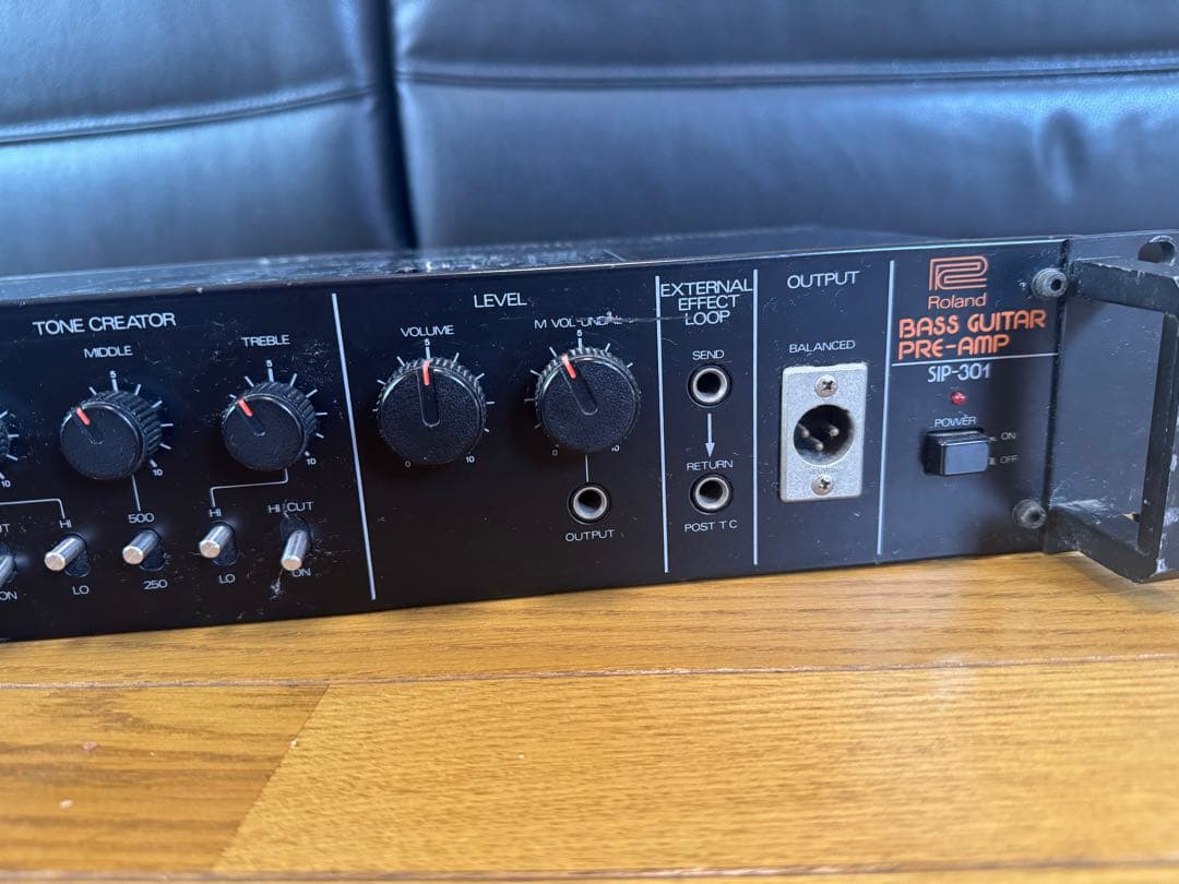 215 Roland ベースギタープリアンプ SIP-301