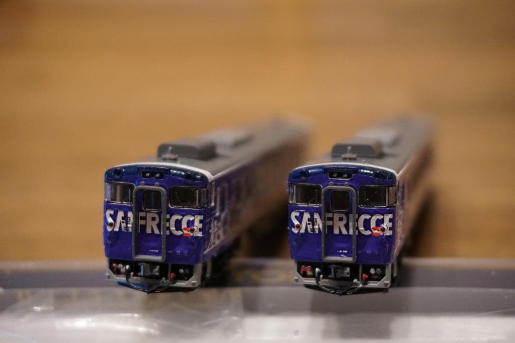 キハ40-2081 2132 サンフレッチェ　応援ラッピング仕様 Ｍ車+T車