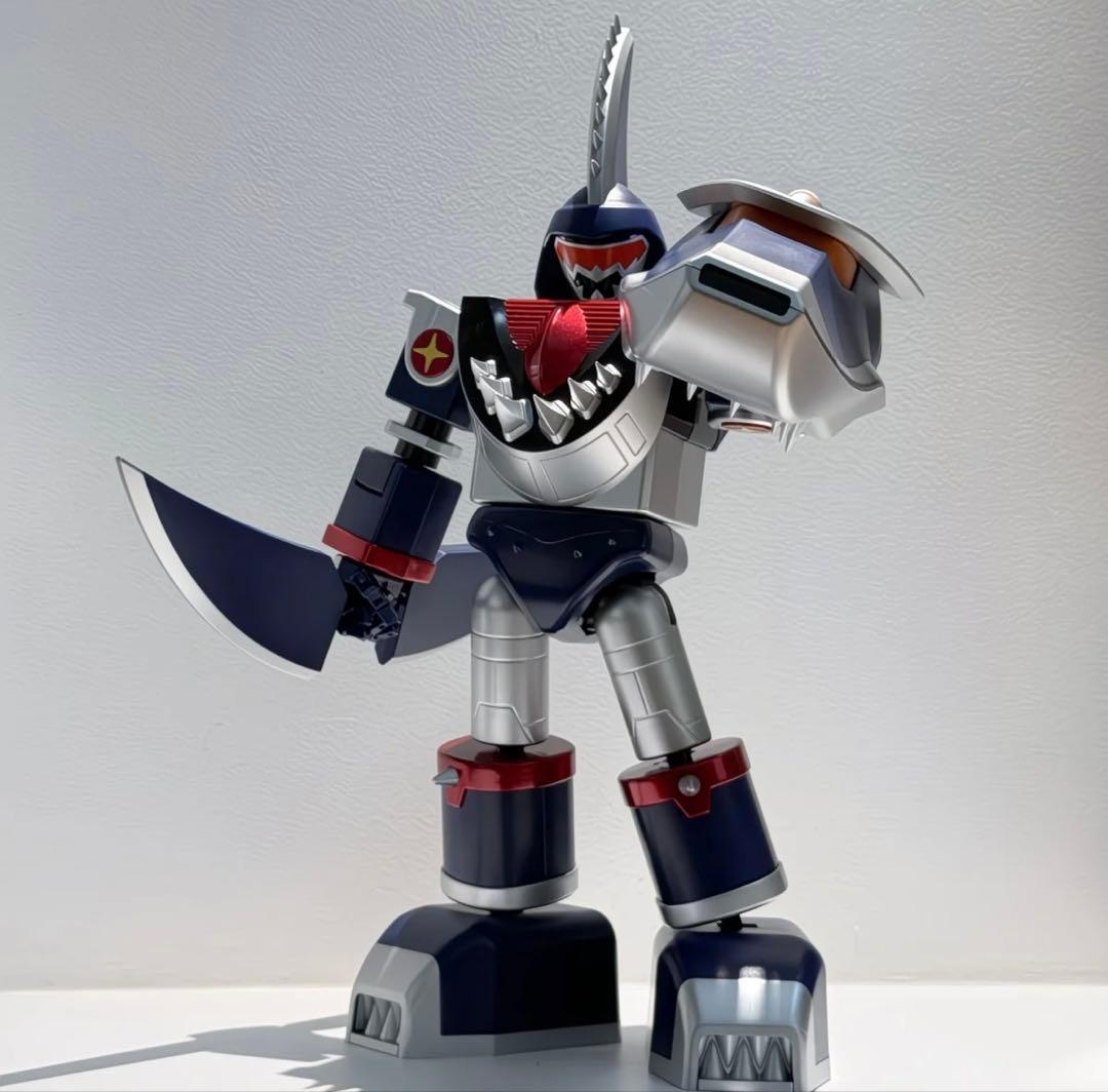 メタルジャック（鉄甲小宝）のサメジャイアントの海外製フィギュア