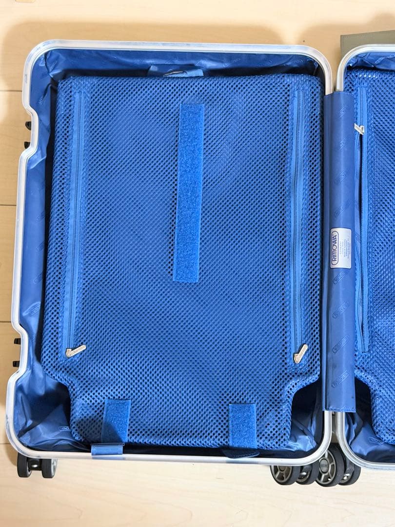 RIMOWA TOPAS 32L 機内持ち込みサイズ 4輪 TSAロック