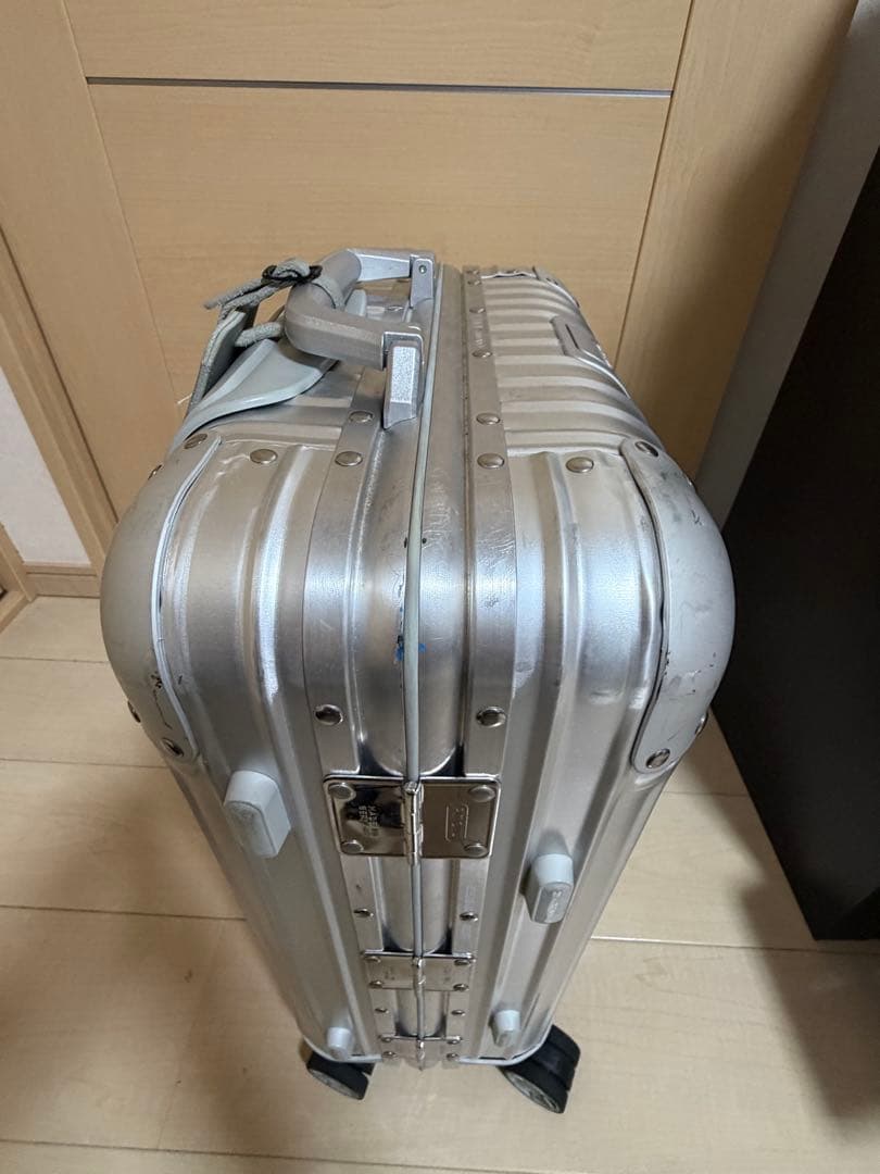 RIMOWA TOPAS 32L 機内持ち込みサイズ 4輪 TSAロック