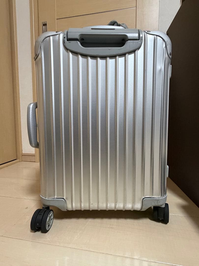 RIMOWA TOPAS 32L 機内持ち込みサイズ 4輪 TSAロック