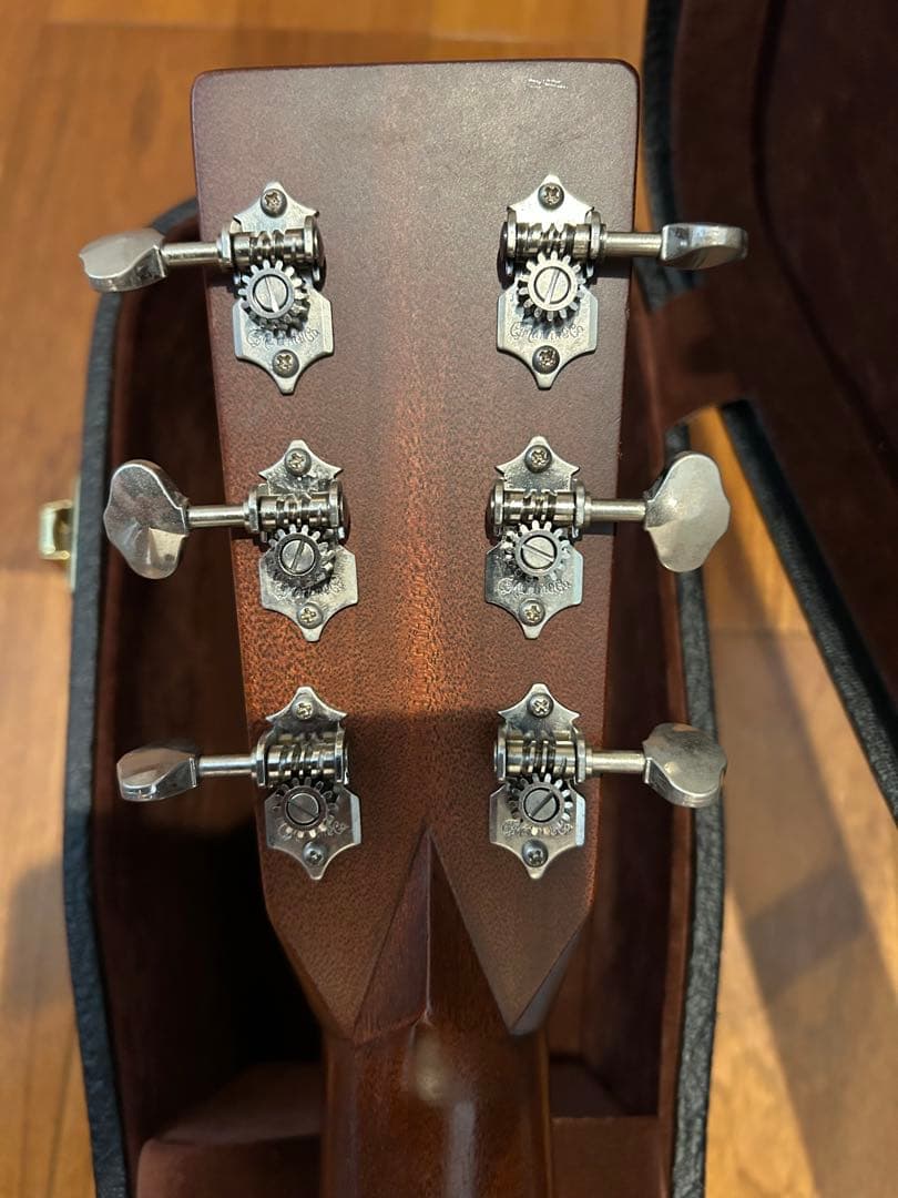 ギター Martin HD-28V