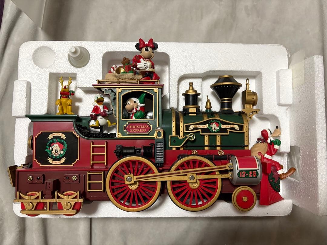 ミッキークリスマスキャノンボール フィギュア 機関車 汽車ライトアップオルゴール