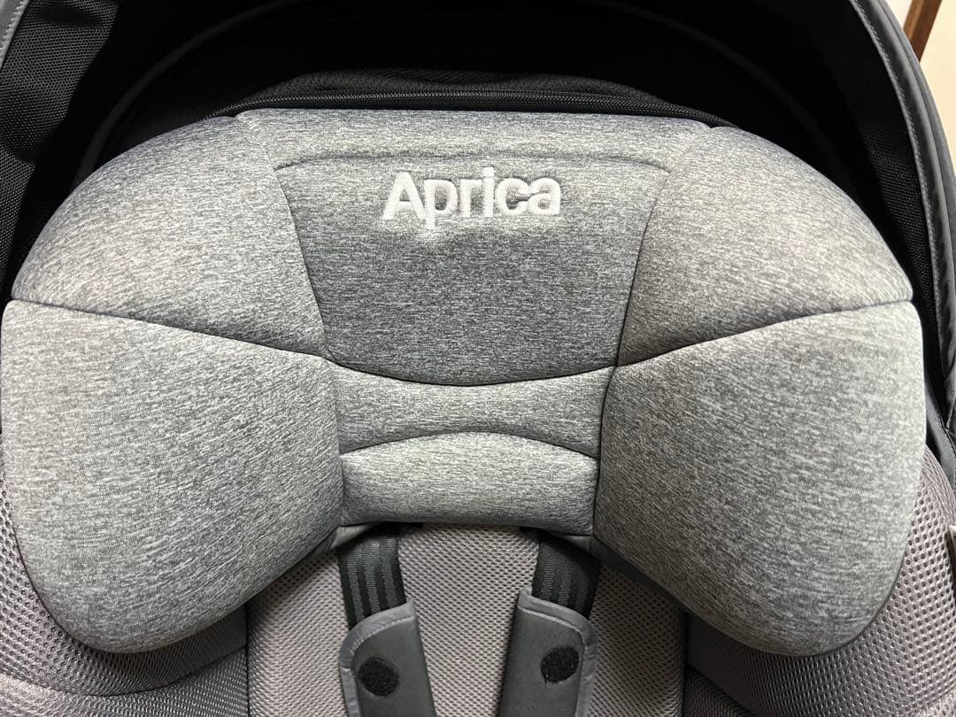 Aprica グレー チャイルドシート