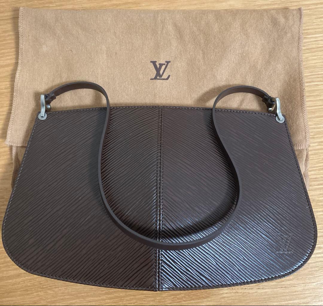 ルイヴィトン エピ ポシェット ドゥミ リュンヌ