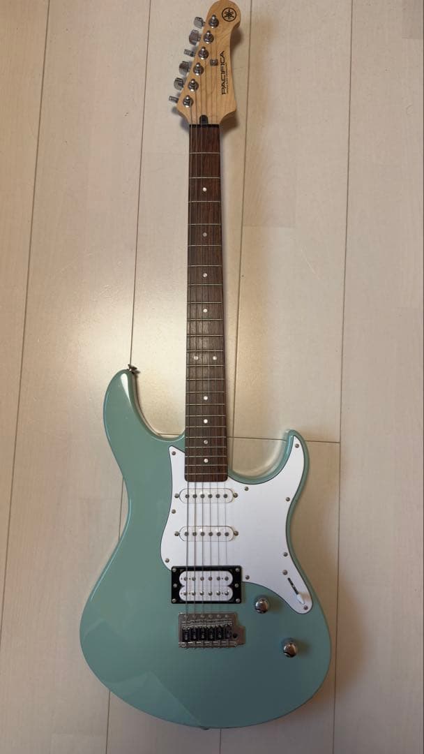 YAMAHA ヤマハ　エレキギター　PACIFICA 112V SOB
