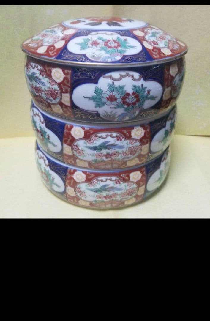 有田焼秀峰窯 三段重です