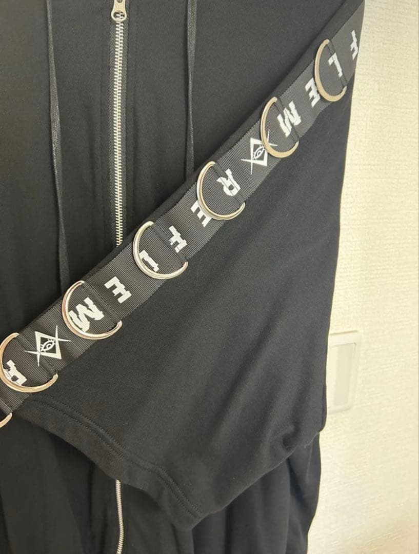 REFLEM DリングロゴテープZIPパーカー