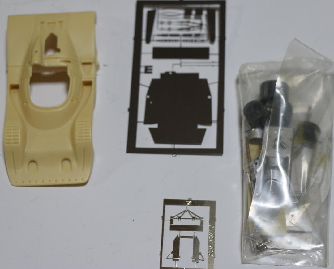 マシューモデル（英国）シャドーＤN４ １９７4年カンナムレジン・メタル組立キット