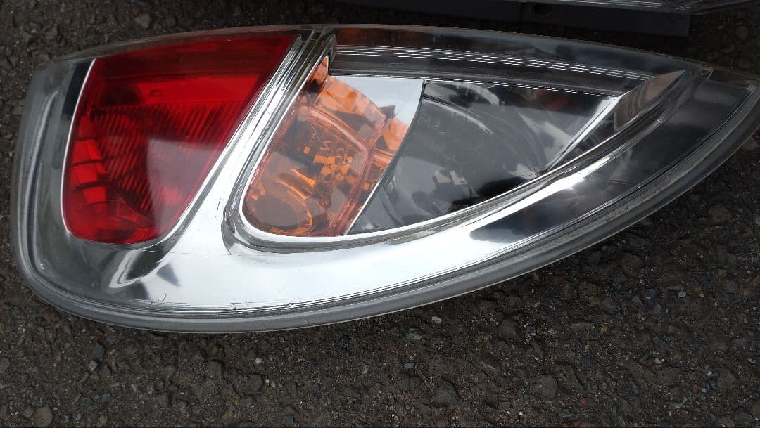 スバル　R2純正オプション　テールランプ