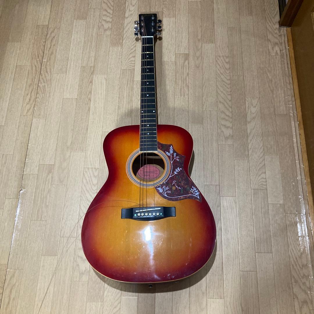 エレアコギター　ギブソンレプリカ　アンプからも音出せます。