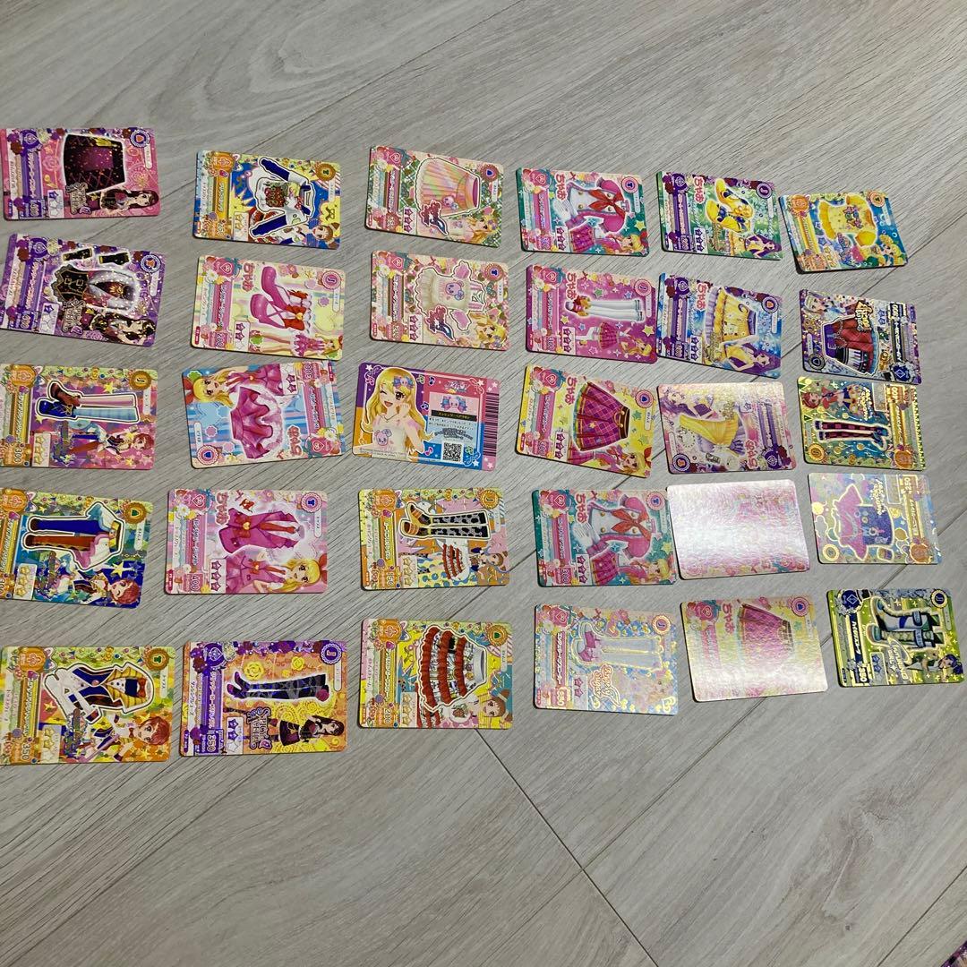 週末限定値下げ‼️カード アイカツ +学生証 合計99枚✨