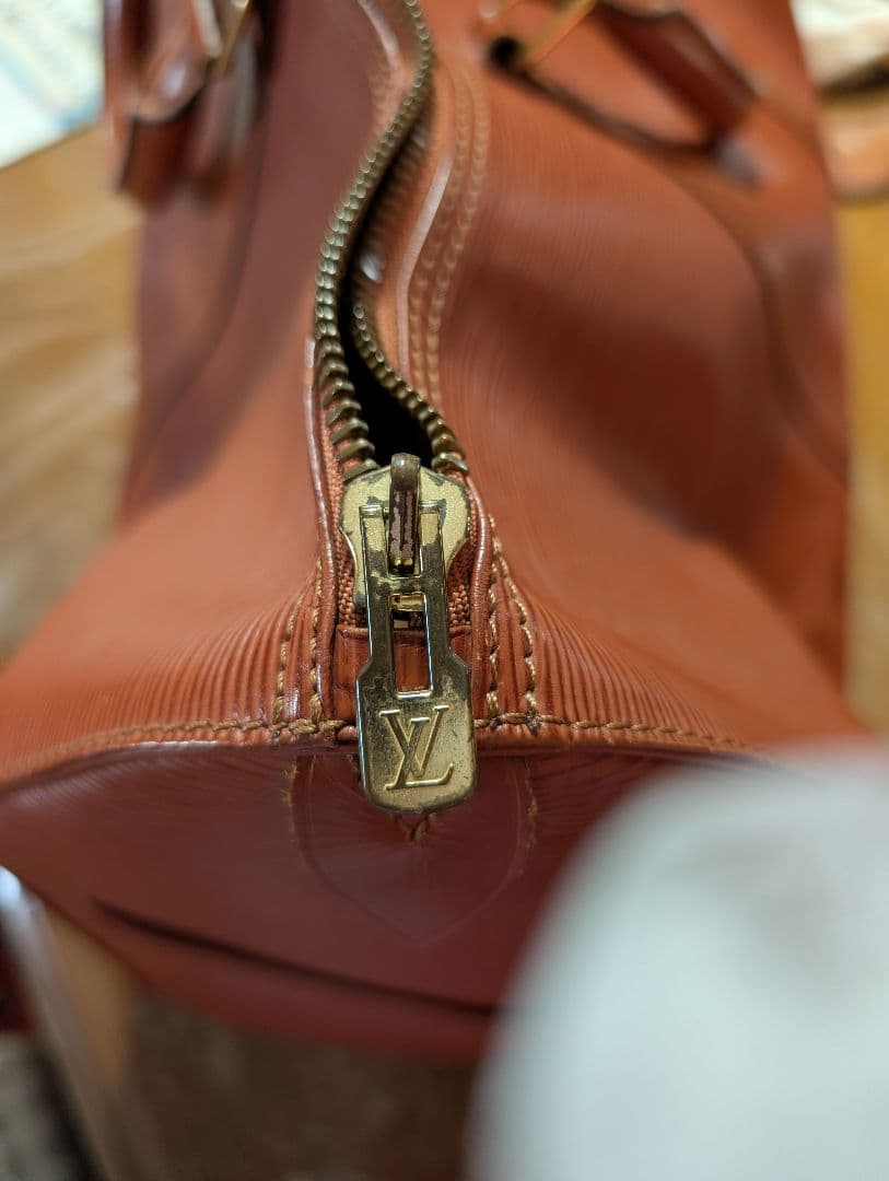 Louis Vuitton エピレザー ボストンバッグ