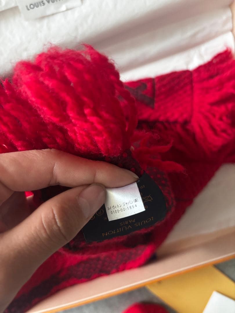 LOUIS VUITTON ルイ・ヴィトン エシャルプロゴマニアレッドマフラー