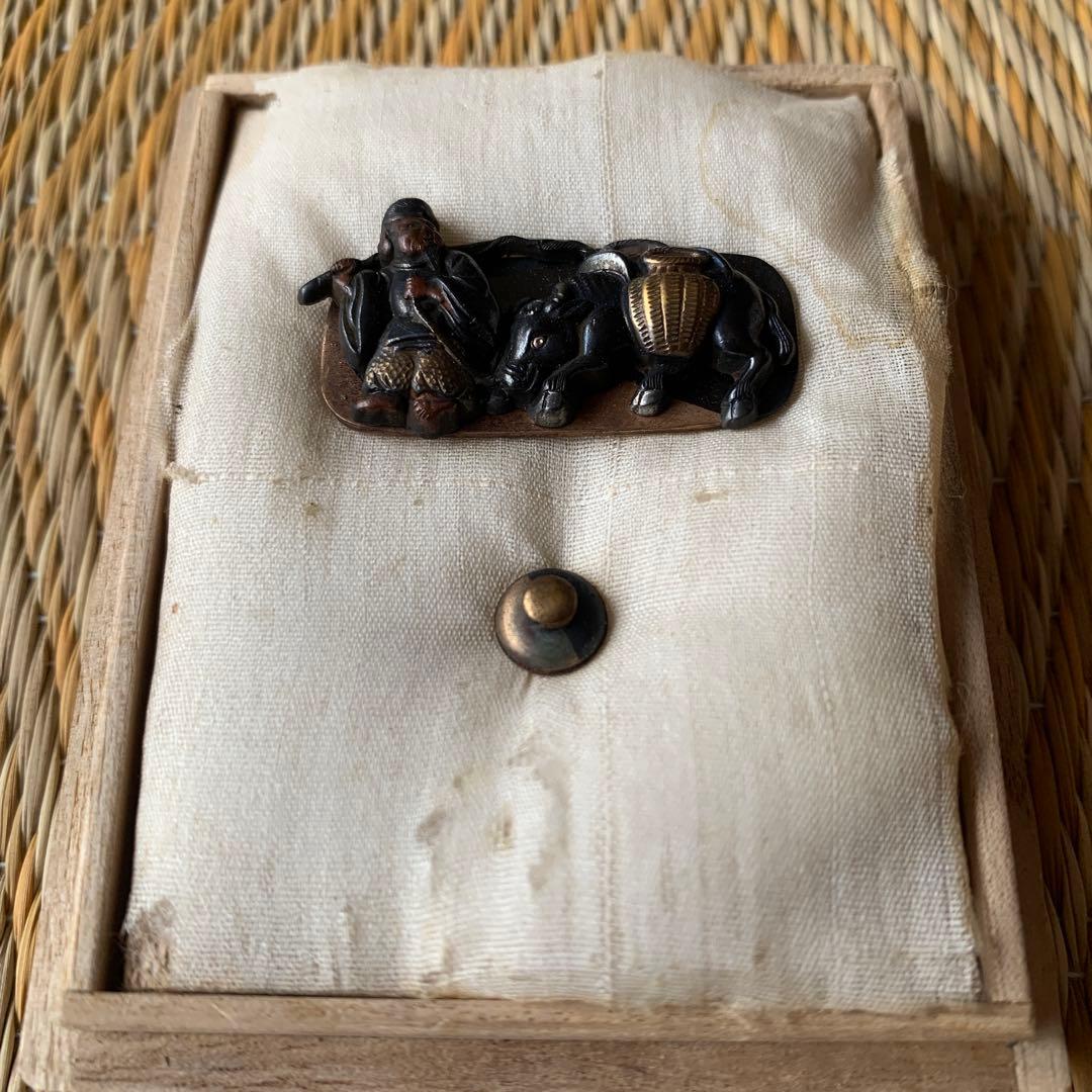 金工 目貫 前金具 赤銅 牛引 戎 金張 木箱 未使用