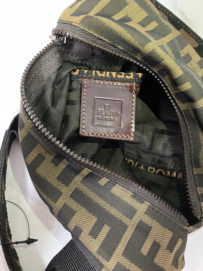 FENDI フェンディ人気 ズッカ柄 ハンドバッグ