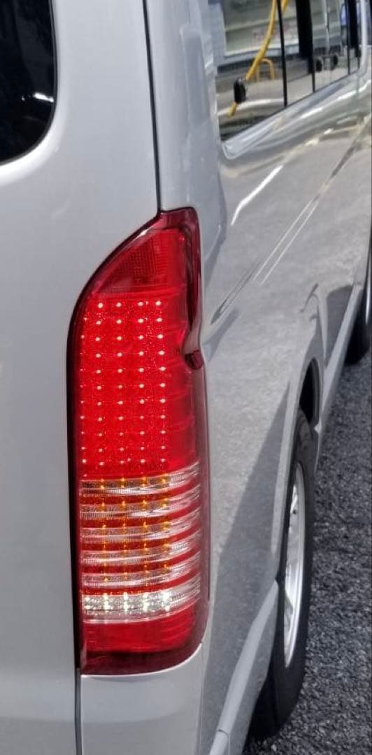 ハイエース　テールランプ　ステラV　StellarV