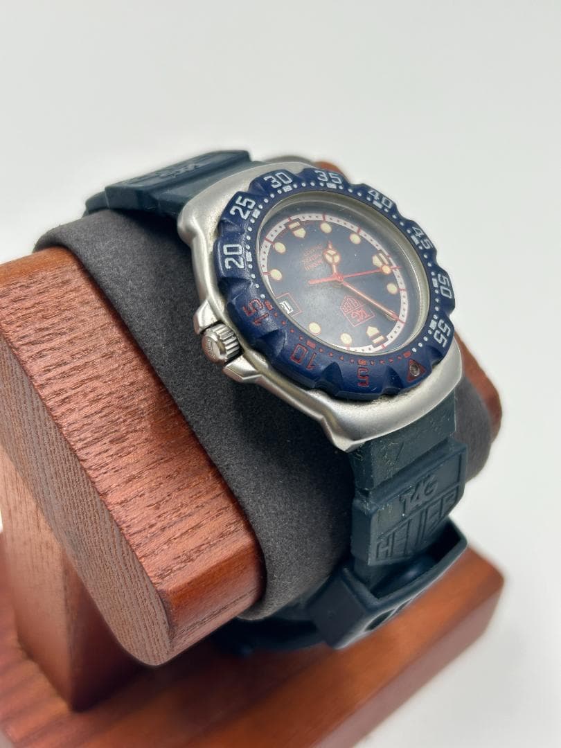 TAG Heuer 2000シリーズ プロフェッショナル ダイバーズウォッチ