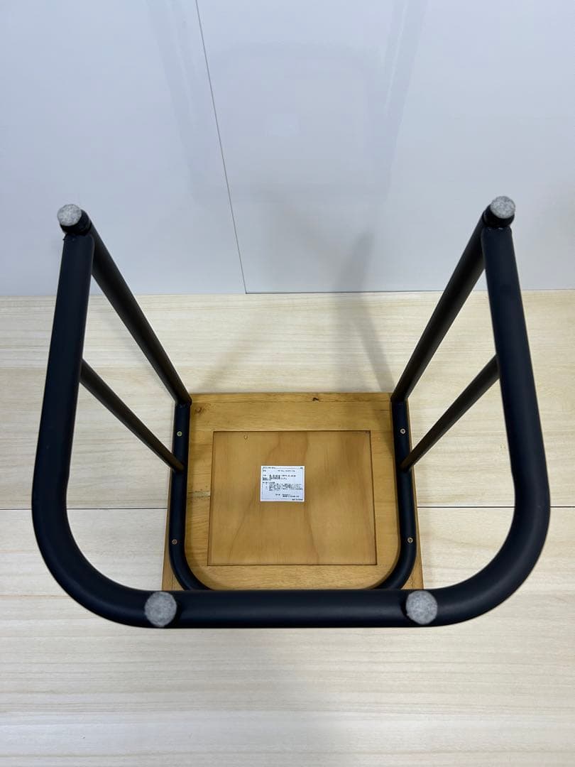 サン ダーティ ヘリンボーン サイドテーブル コの字　ナイトテーブル　スチール