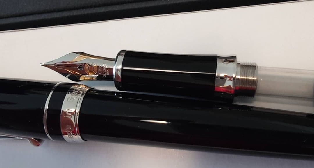 クレオ・スクリベント万年筆　プラチナライン　ブラック　18金ロジウムメッキFニブ