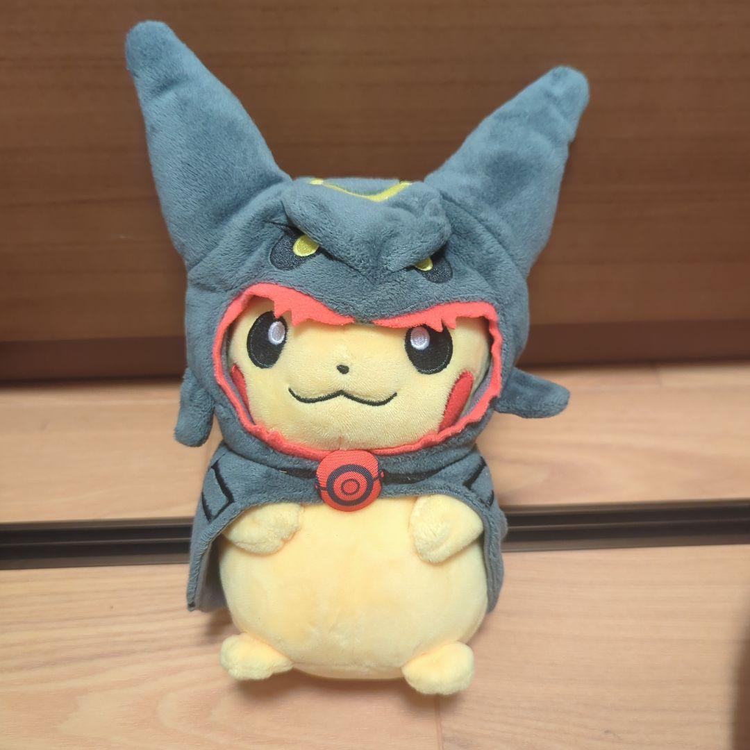 ぬいぐるみ 黒いレックウザ　ポンチョを着たピカチュウ 正規品 値下げ交渉可