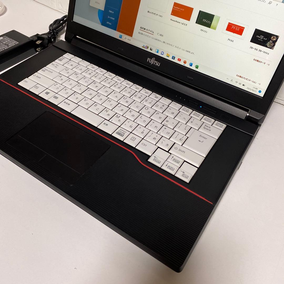 Windows11オフィス2024年Corei5 メモリ8GB FHD 富士通