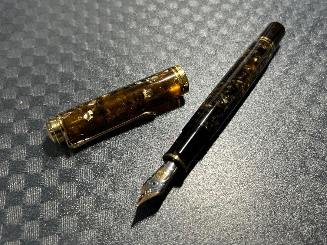 Pelikan M800 ルネッサンスブラウン（F）