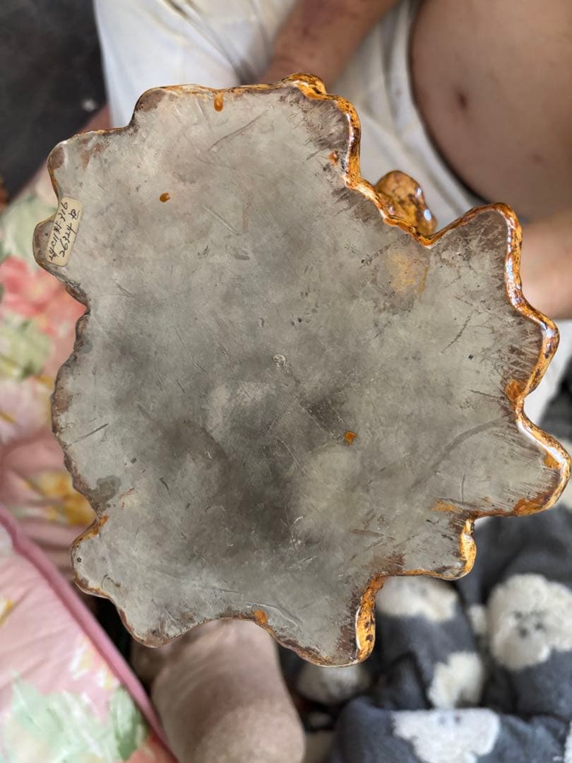 陶器製花瓶 小人形付き