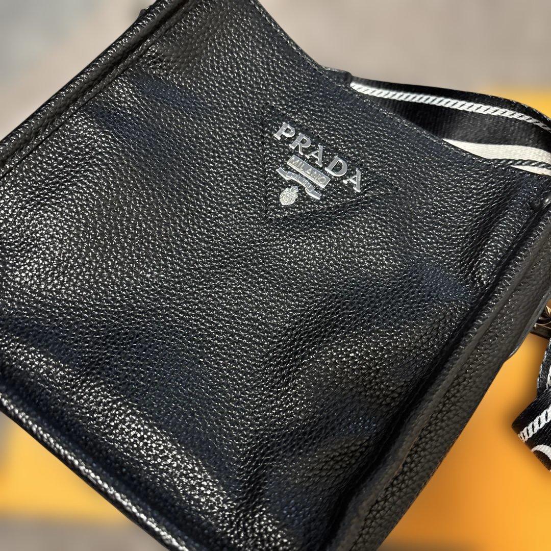 PRADA ショルダーバッグ 並行輸入品