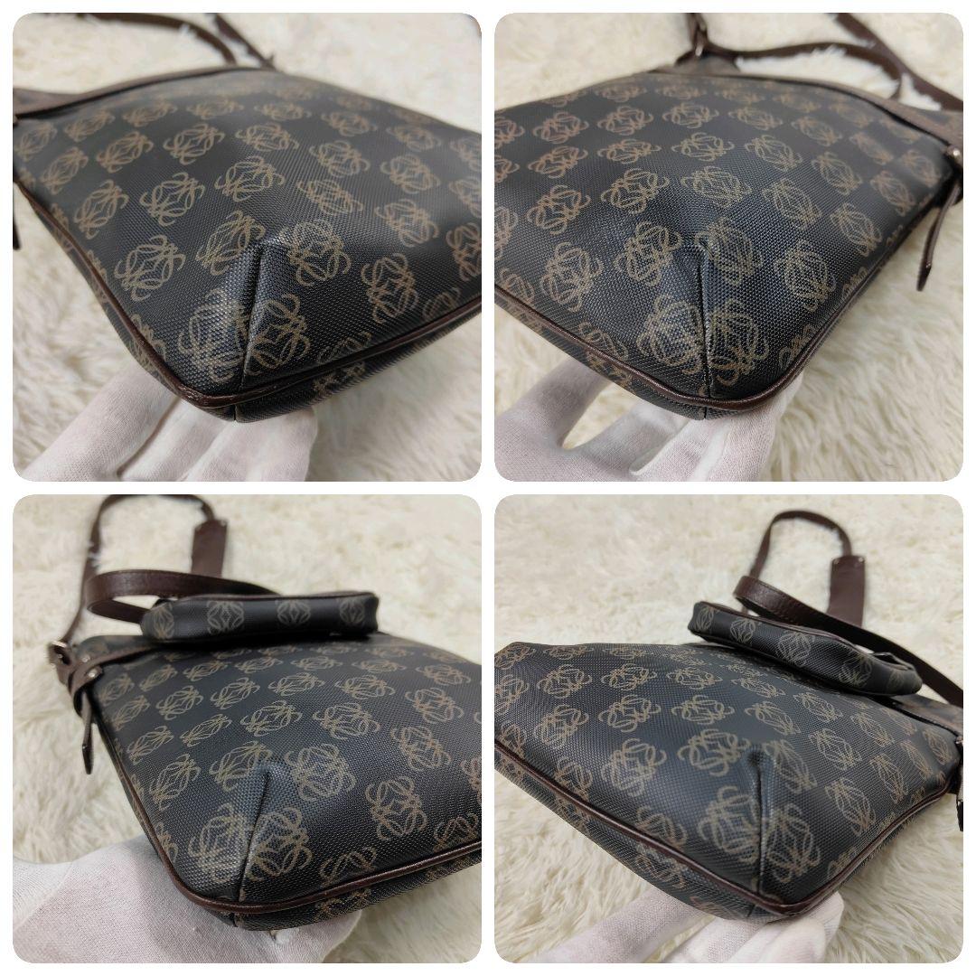 本日限定価格　ロエベ　ショルダーバッグ　アナグラム　リピート　PVC　ポーチ