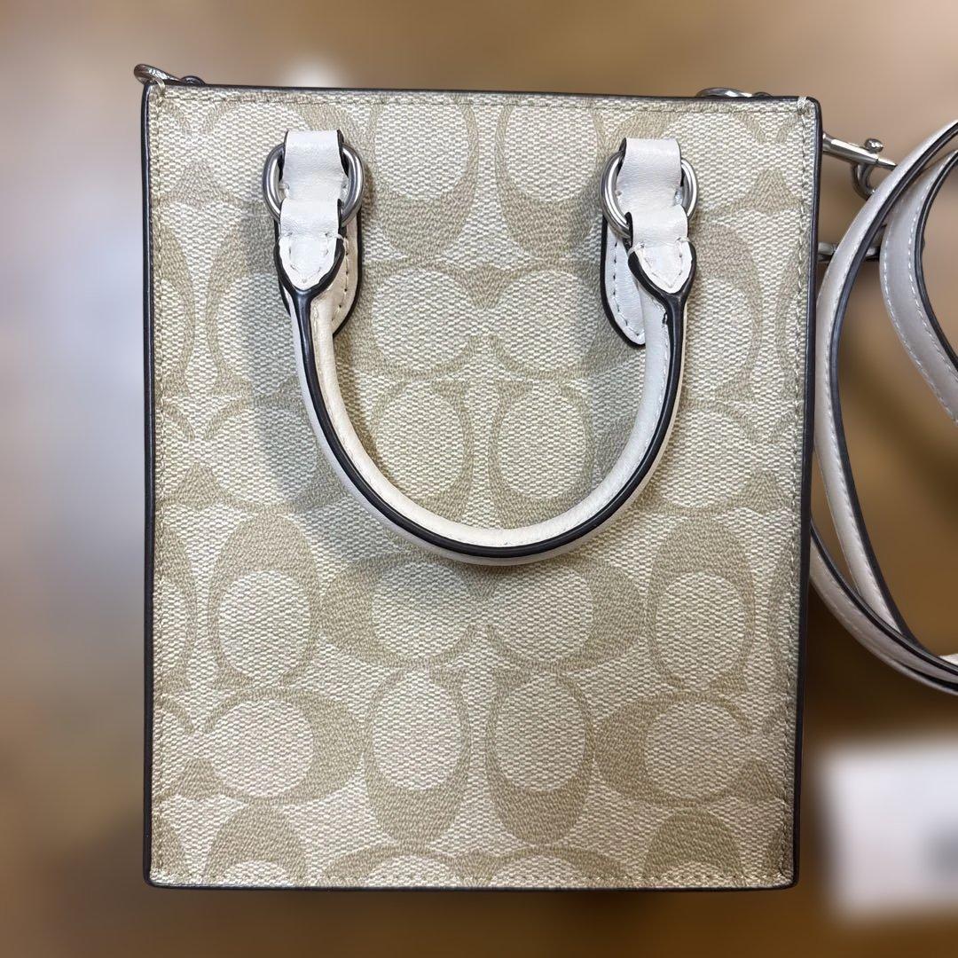 COACH ホワイト ベージュ　ショルダーバッグ